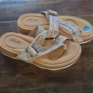 Clarks Size 6.5 Women's New Cream And Sparkle Colorful Sandals
